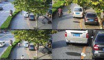 马路牙子吃瓜,街头一隅的悠闲时光