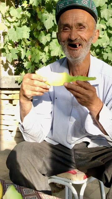 吃老汉瓜图片,老汉瓜图中的田园风情