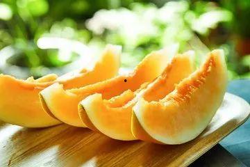 蜜瓜煮熟再吃,尽享甘甜滋味