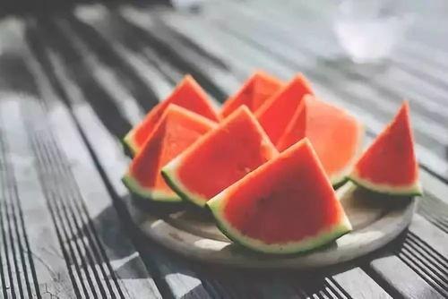 学校餐厅吃瓜,美味瓜果盛宴来袭