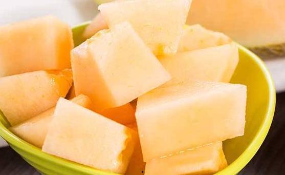 湿气重可以吃哈密瓜么,湿气重人群适宜食用哈密瓜吗？