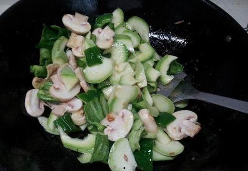 梦见老公吃白瓜,老公吃白瓜的寓意与启示