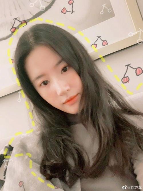 自拍吃瓜事件真相,真相背后的惊人内幕